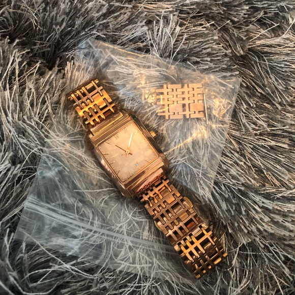 Burberry Accessories - Women’s Burberry Rose Gold Watch Burberry Accessories - Women’s Burberry Rose Gold Watch